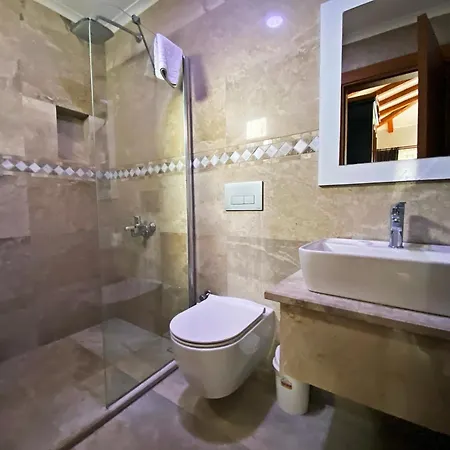 Villa Patara Fiesta 3+1 Villa, Oezel Havuzlu,