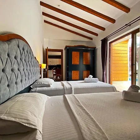 Vila Patara Fiesta 3+1 Villa, Oezel Havuzlu,